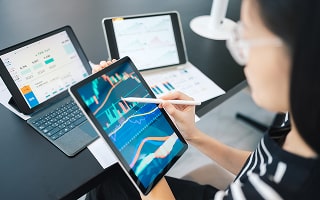 Which Key Economic, Social, and Regulatory Factors Are Driving Current Trends in Oklahoma's Local Property Markets?